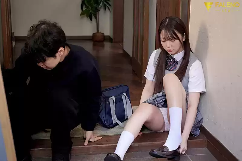 やたらお兄ちゃんに密着したがる小悪魔妹のパンチラ誘惑 甘夏唯 (1fns00161) - 1fns00161jp-2