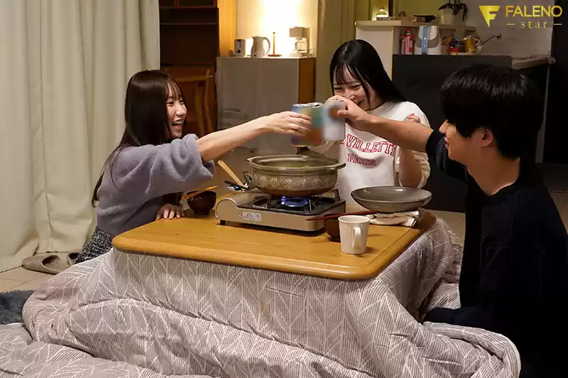 小悪魔な彼女の親友に一晩中乳首をこね回されあっけなくつまみ食いされてしまう鍋パNTR 絵恋空 (1fsdss00960) - 1fsdss00960jp-1