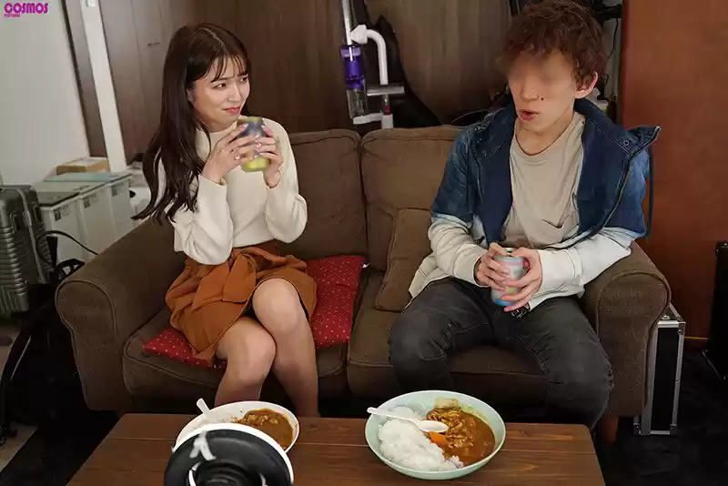 素人妻が一般大学生の自宅にコンドーム1つ渡され一泊一度のゴム姦では満足できず宿泊中2度もガチ中出しを許してしまうグラインドする騎乗位がエッチな淫乱妻 すみれさん30歳 (1hawa00305) - 1hawa00305jp-3