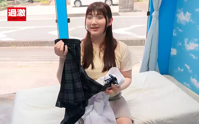【ゆうゆ24歳】NHマジックミラー号 制服の似合うニューハーフ娘がおちんちん年齢当てに挑戦！Wチ○ポに挟まれ大興奮！初めての串挿し3Pでケツ穴ぱっくり連続ペニキュン中出し (1nhdtb88101) - 1nhdtb88101jp-3