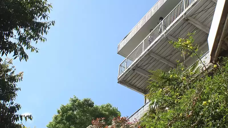 立ちション女子散歩 スレンダー美女が立ったままこっそり野ション出来るようになるまでの放尿記録 (1sun00094) - 1sun00094jp-5