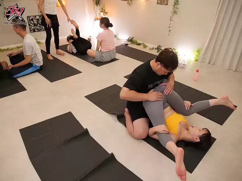 媚薬を盛られ発汗発情！自然と下品ガニ股ジョバジョバお漏らし！ガクガク痙攣敏感ホットヨガ教室 美谷朱音 (dass00577) - dass00577jp-6