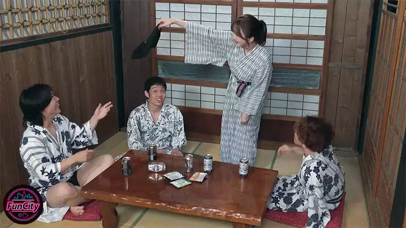 息子ほど年の離れたバイト先の男子学生達と一泊二日の温泉旅行に来た美熟女パート主婦はお酒に酔うとノリノリで…俺たちみんな39歳パート主婦ひびきさんのガチ恋勢 大槻ひびき (fjin00057) - fjin00057jp-13