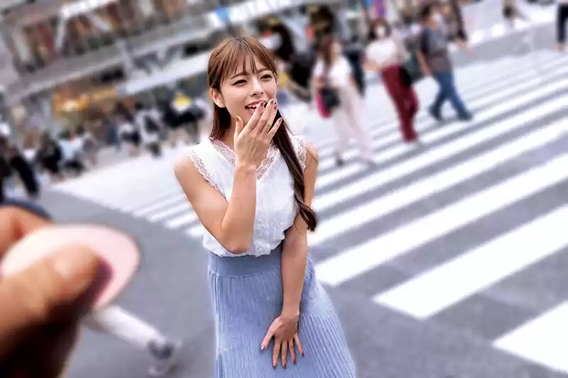素人美少女とリモコンバイブお散歩SPーディレクターズカット版ー「もう我慢できませ…ンッ…//」大勢の人に見られながらビクビク絶頂する女子たち！人生初の羞恥プレイでまさかのエロスイッチオン！激イキ素人10名300分収録 公衆の面前でイキまくる永久保存版 (h_1324skmj00459) - h_1324skmj00459jp-1