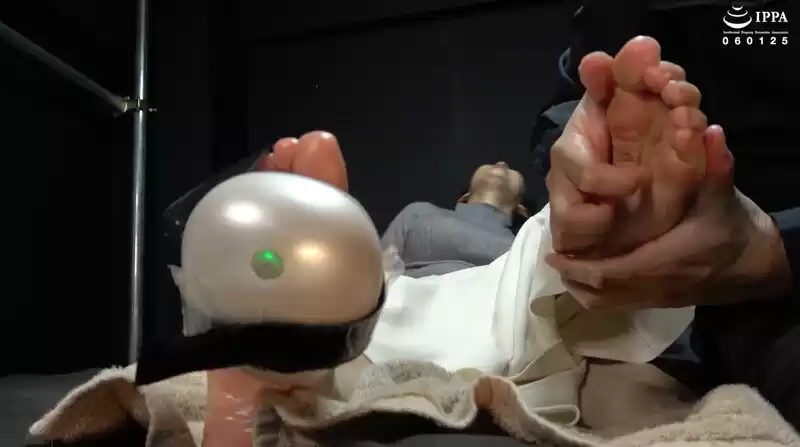 「マッサージくすぐりでほたるさんの硬い体をほぐしながらくすぐったさをさらにアップ！」わかしラボ WAKA-065 海埜ほたる 2 (h_1416ad01824) - h_1416ad01824jp-4
