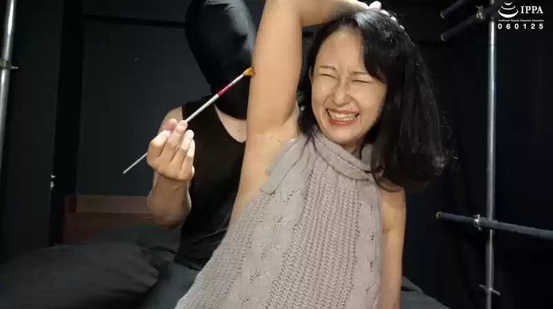 「ゾクゾクした刺激がくすぐった気持ちいい！？ ほたるさんの乳首・ソフトくすぐり！」海埜ほたる (h_1416ad01831) - h_1416ad01831jp-2